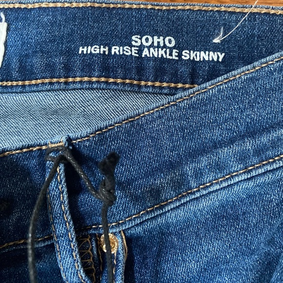 Size 4 Nicole Miller SOHO HIGH RISE ANKLE SKINNY JEANS - Picture 6 of 6